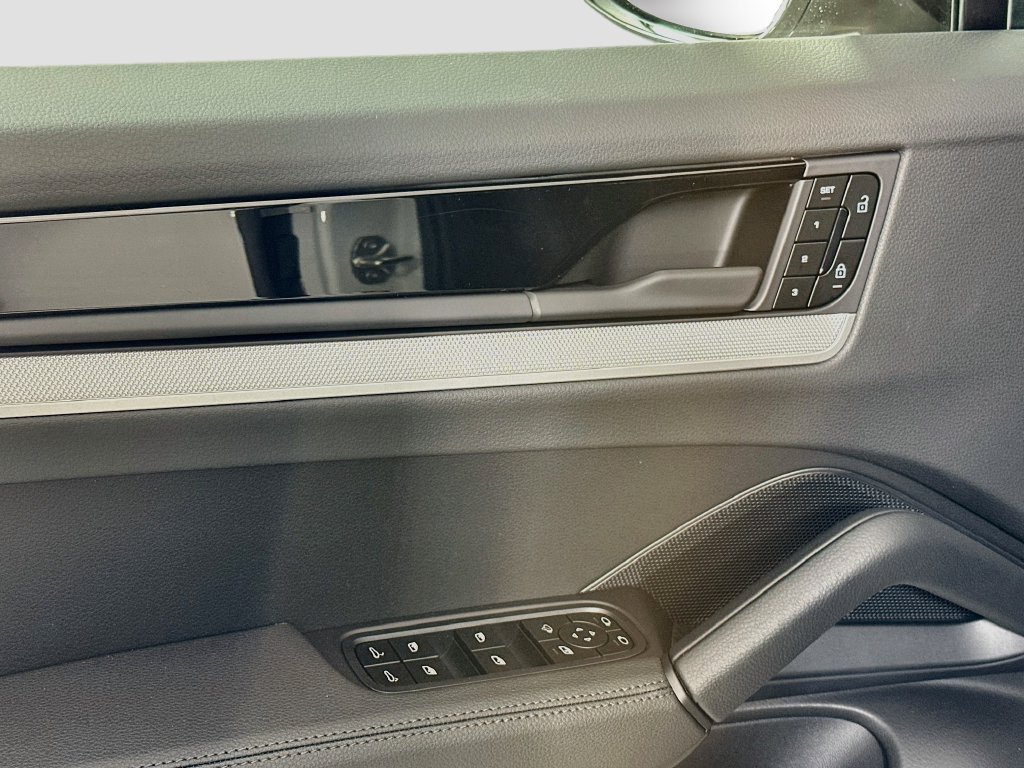New 2026 Porsche Cayenne S AWD/4WD image 20