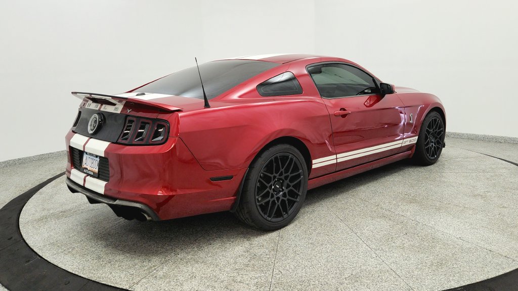 Used 2013 Ford Mustang Shelby GT500 RWD image 5