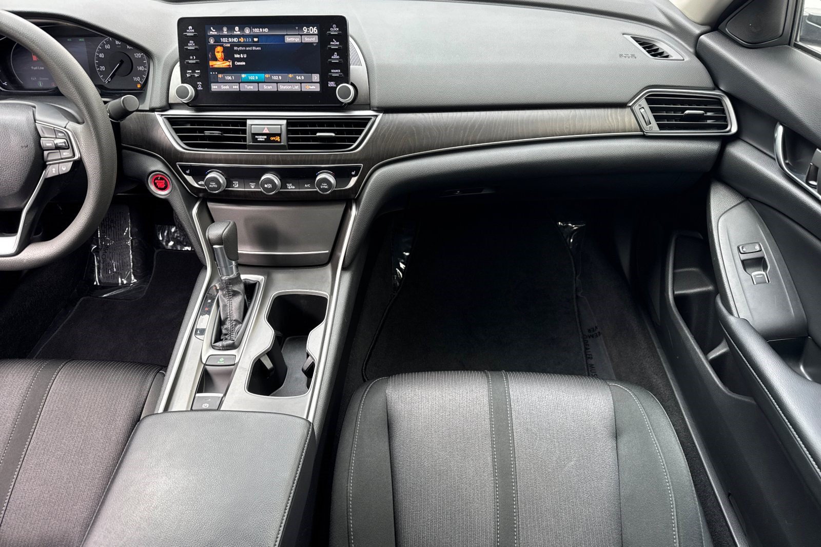 Certified 2018 Honda Accord EX image 30