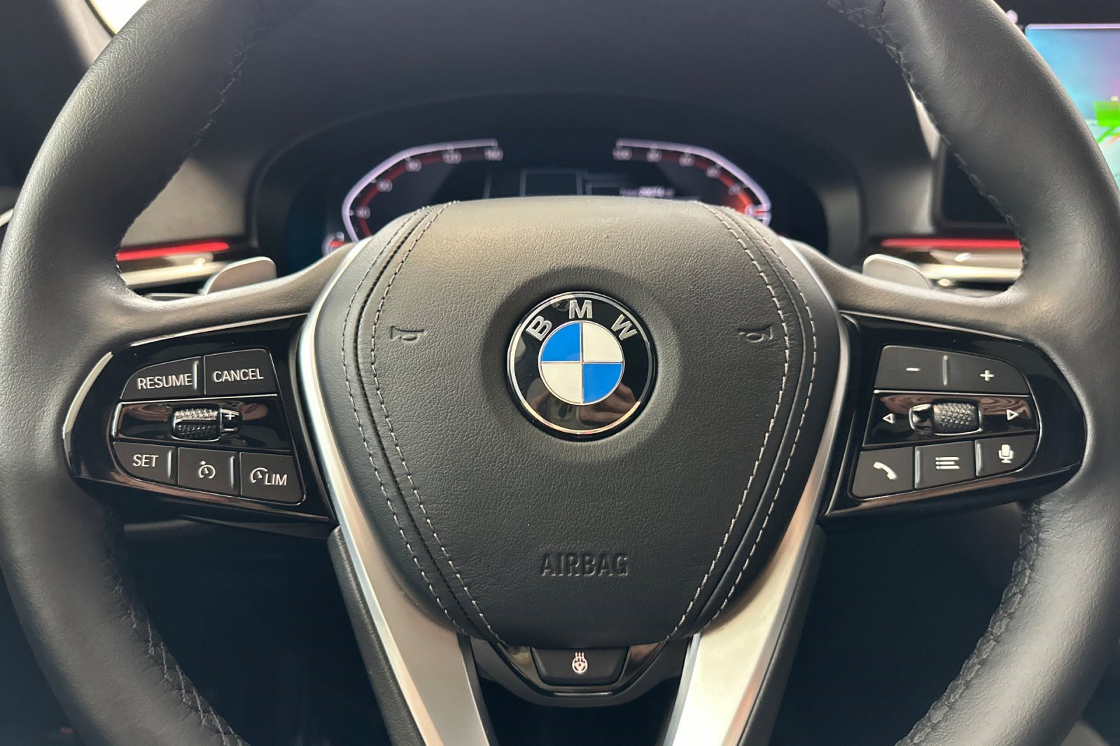 Certified 2022 BMW 540i w/ Convenience Package image 16