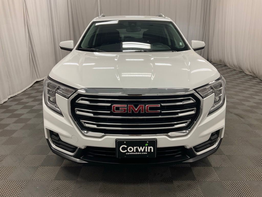 Used 2024 GMC Terrain SLT image 14