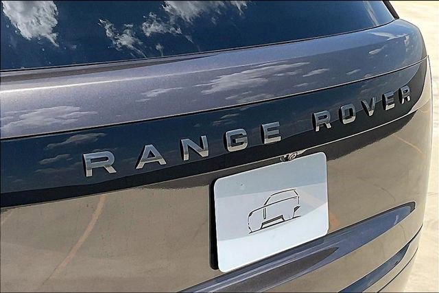 New 2025 Land Rover Range Rover SE AWD/4WD image 9