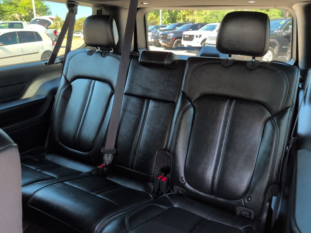 Used 2024 Jeep Wagoneer L Series III w/ Flexible Seating Group AWD/4WD image 32