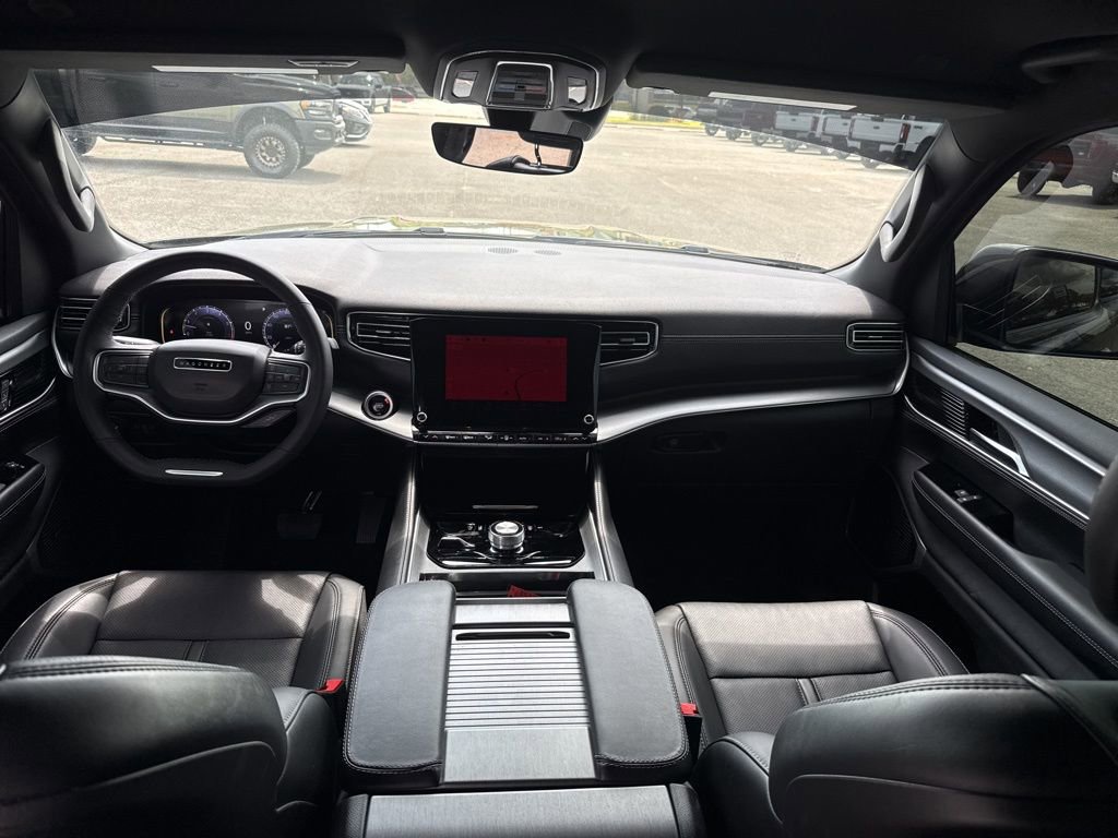 Used 2025 Jeep Wagoneer Series II image 26