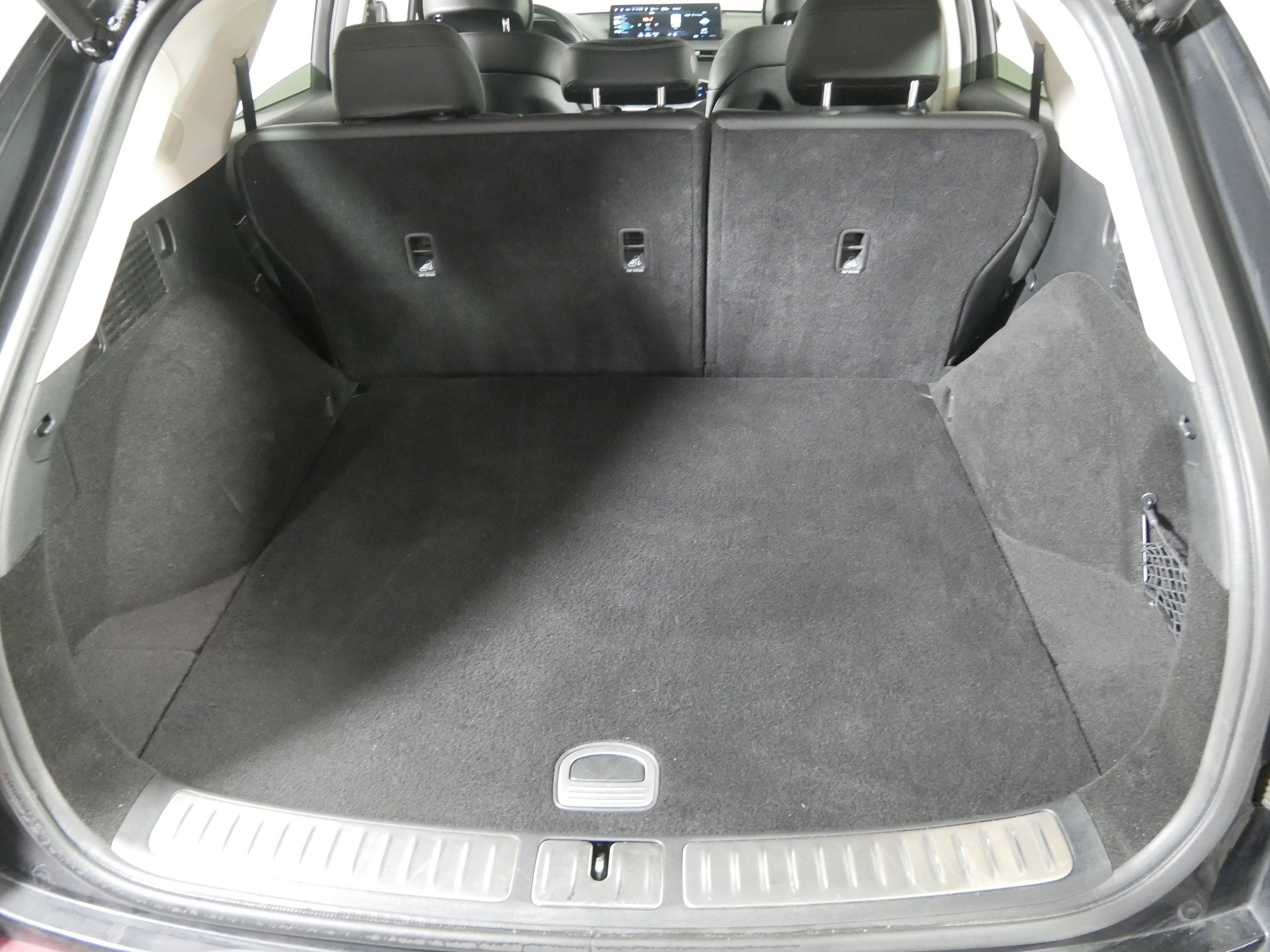 Certified 2022 Genesis GV70 2.5T w/ Select Package image 18