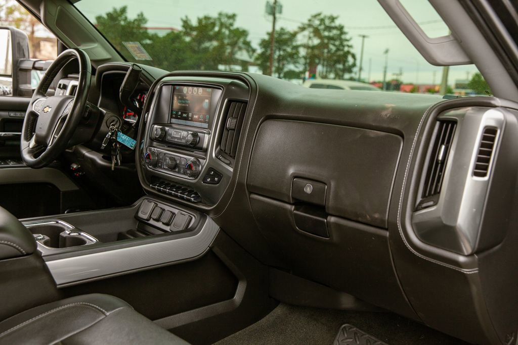 Used 2019 Chevrolet Silverado 2500 LTZ w/ Duramax Plus Package AWD/4WD image 11