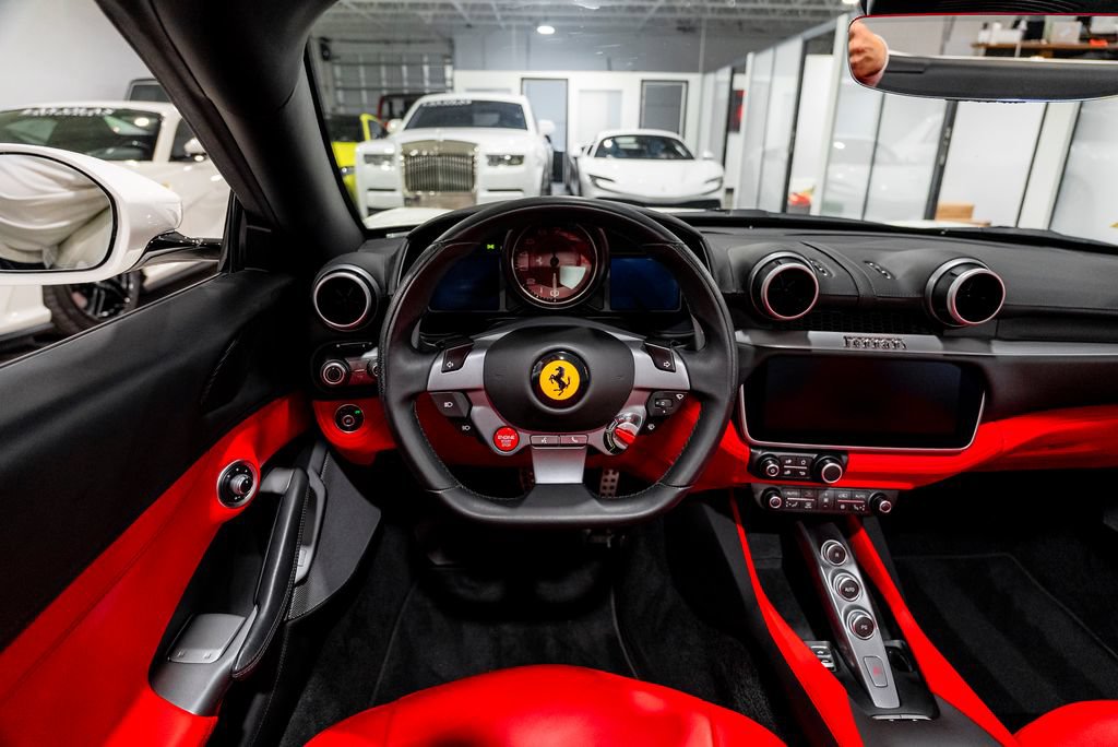 Used 2020 Ferrari Portofino RWD image 43