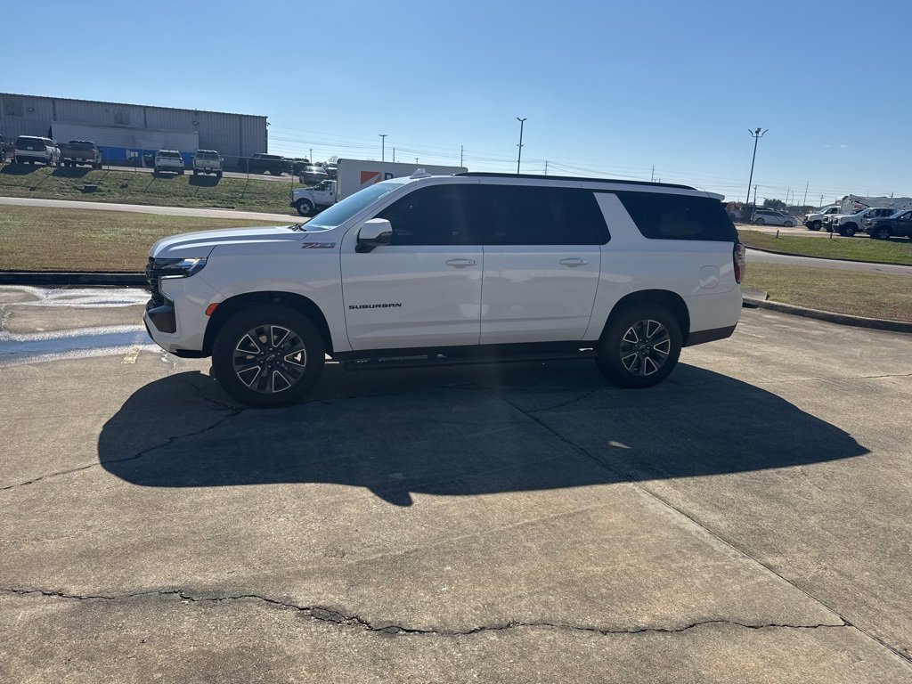 Used 2023 Chevrolet Suburban Z71 w/ Luxury Package image 7