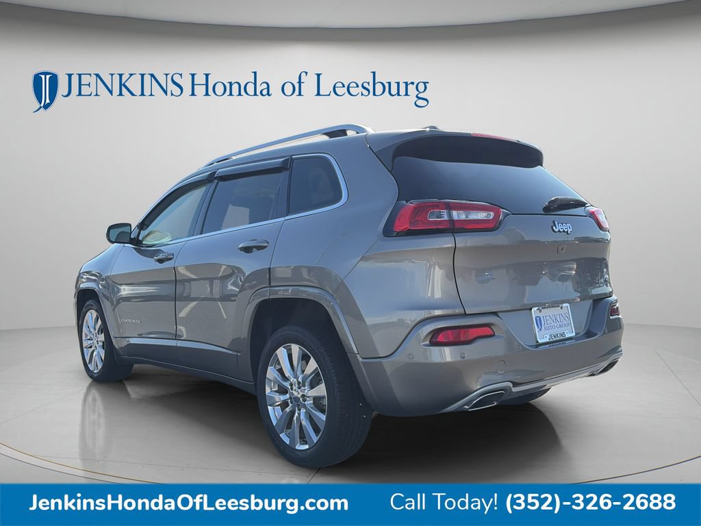 Used 2017 Jeep Cherokee Overland w/ Technology Group FWD image 5