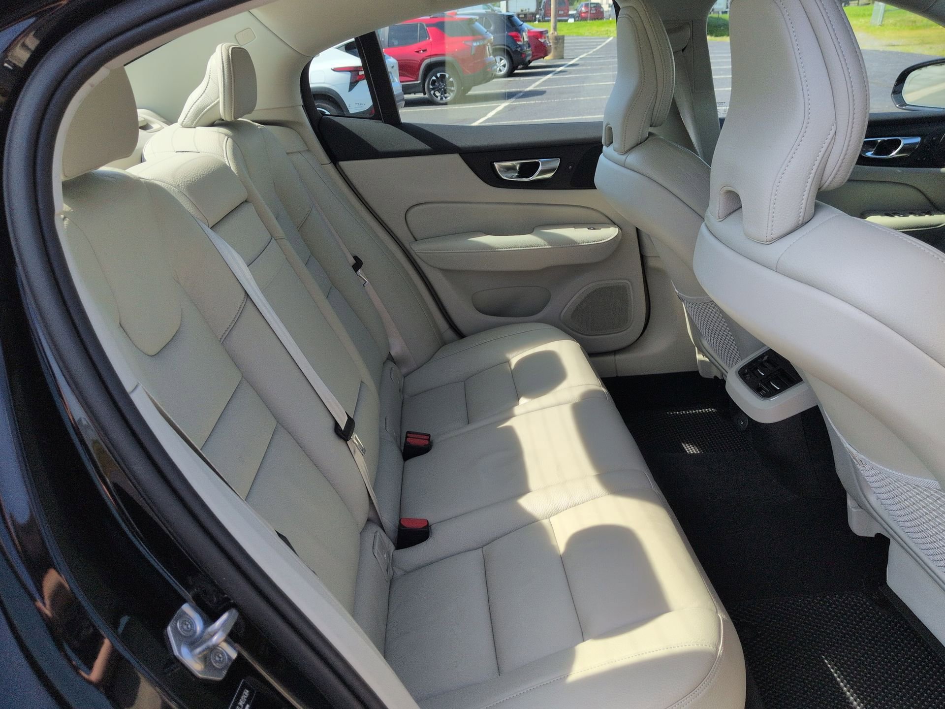 Used 2021 Volvo S60 T5 Inscription AWD/4WD image 28