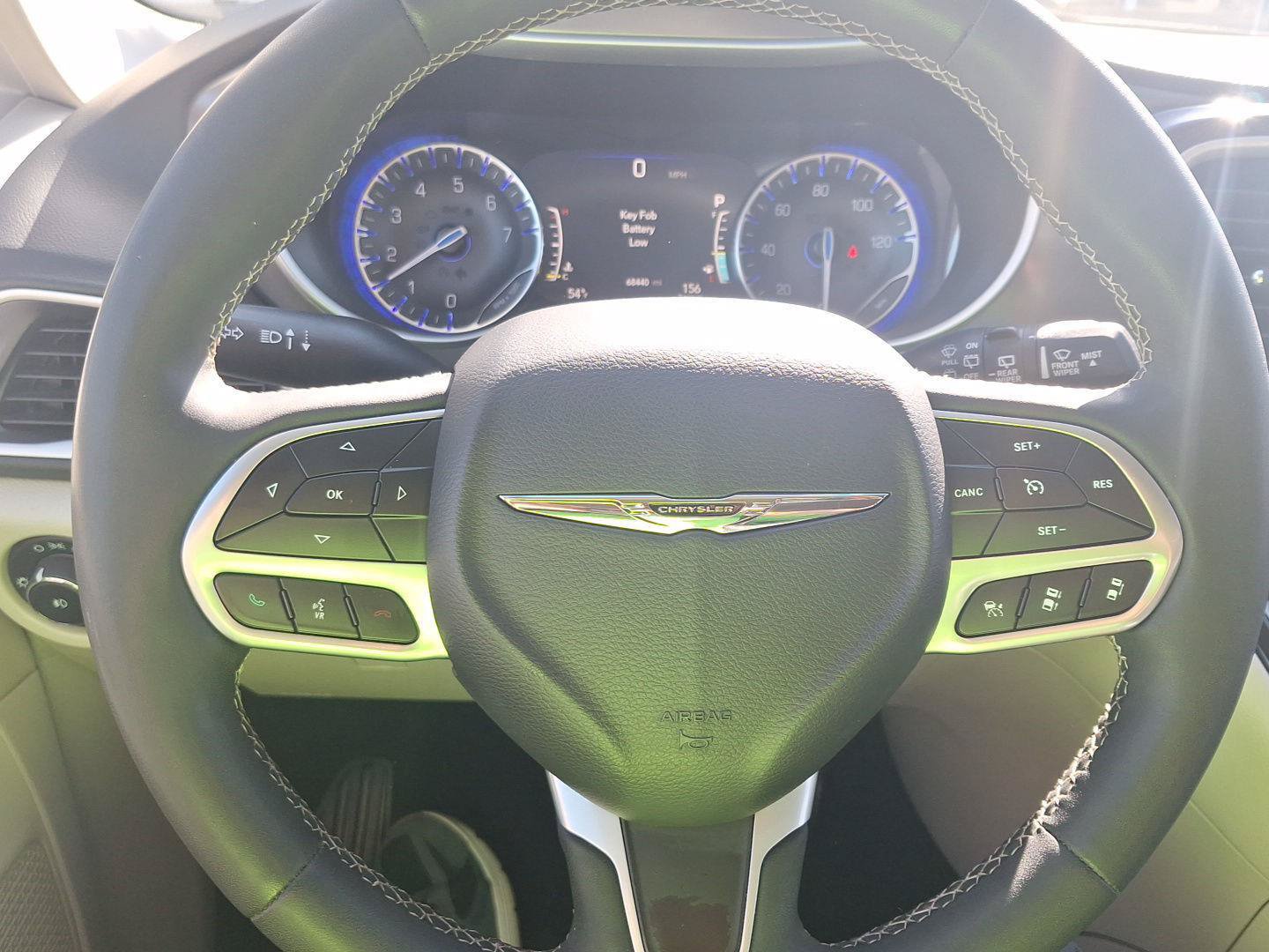 Used 2023 Chrysler Pacifica Touring-L FWD image 23