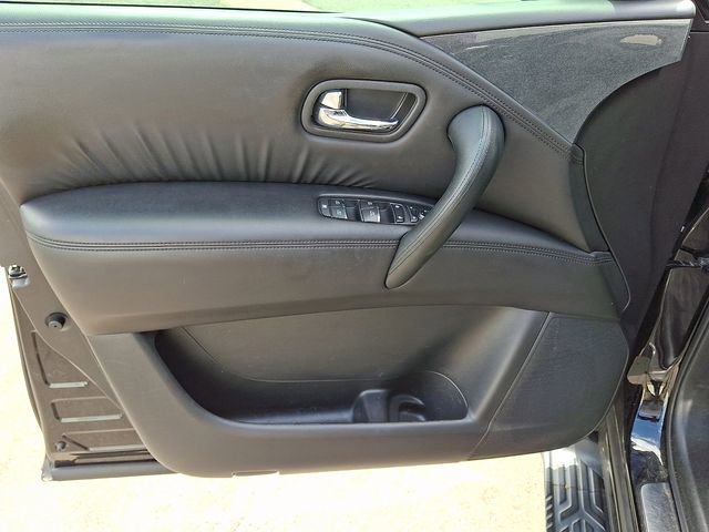 Used 2021 Nissan Armada SV w/ SV Appearance Package RWD image 10