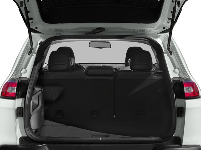 Used 2016 Jeep Cherokee Limited w/ Luxury Group AWD/4WD image 16