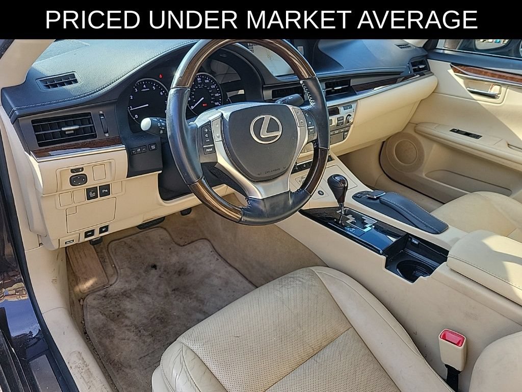 Used 2015 Lexus ES 350 w/ Luxury Package FWD image 17