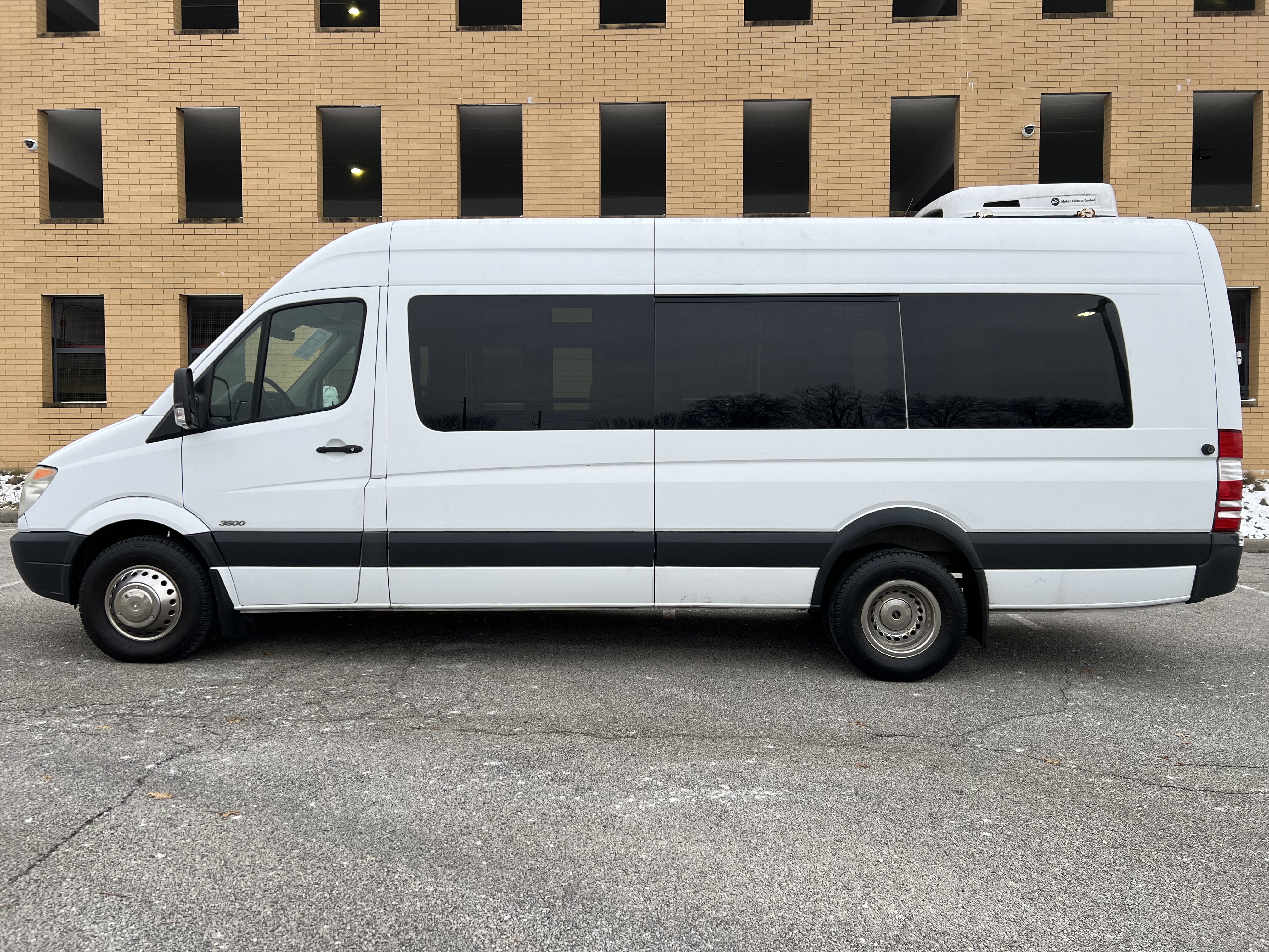 Used 2013 Freightliner Sprinter 3500 image 3