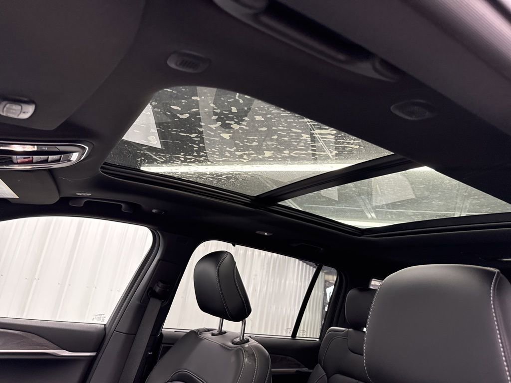 New 2025 Jeep Grand Cherokee L Limited w/ Luxury Tech Group II image 19