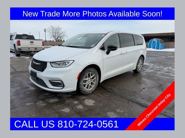 Used 2024 Chrysler Pacifica Touring-L