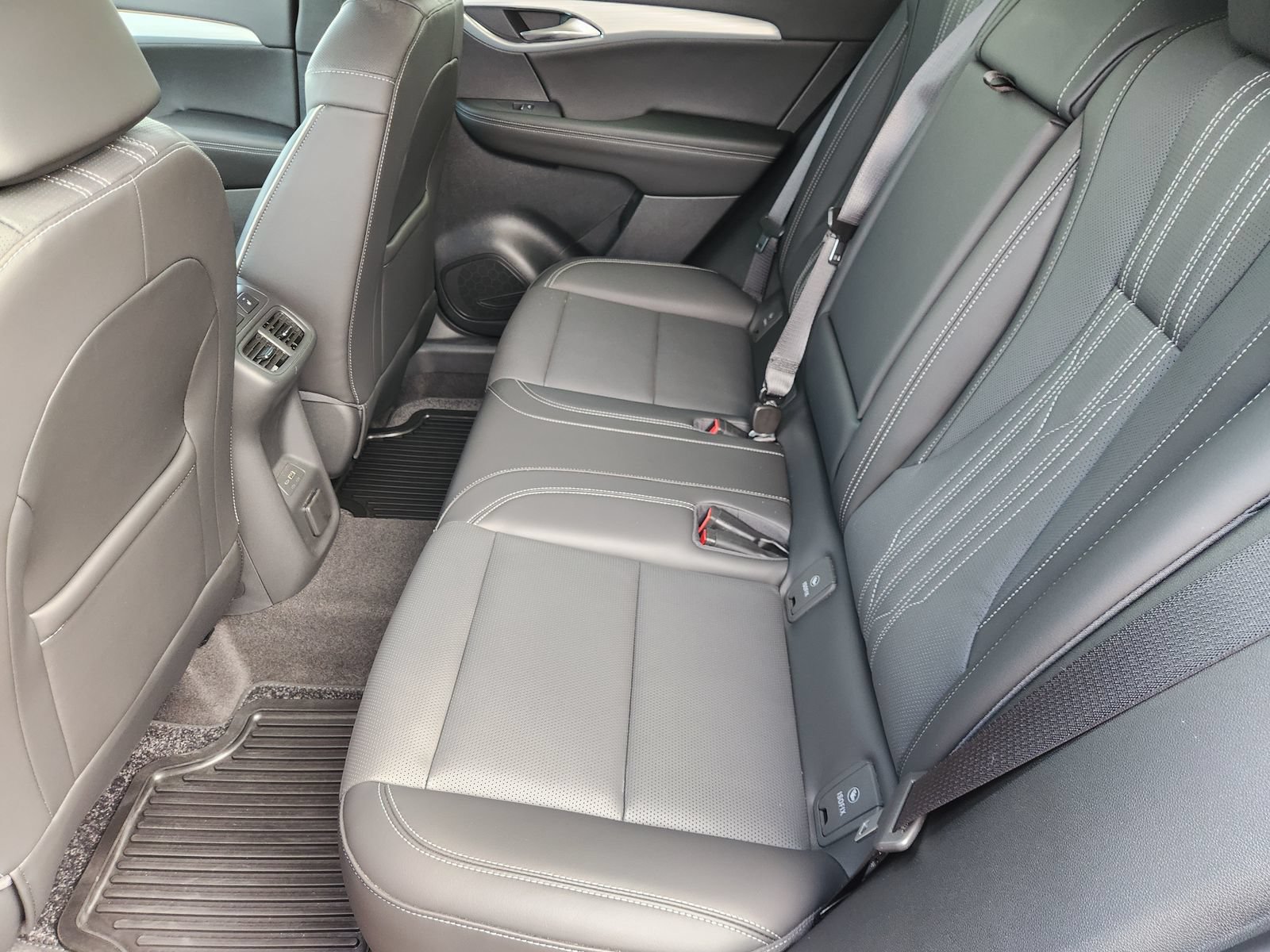 Used 2025 Buick Envision Avenir AWD/4WD image 34