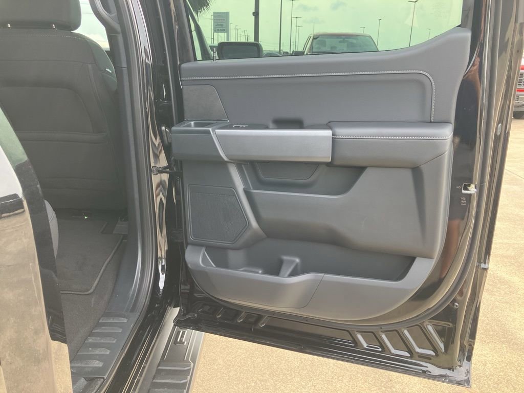 New 2025 Ford F150 XLT w/ Equipment Group 302A MID image 15