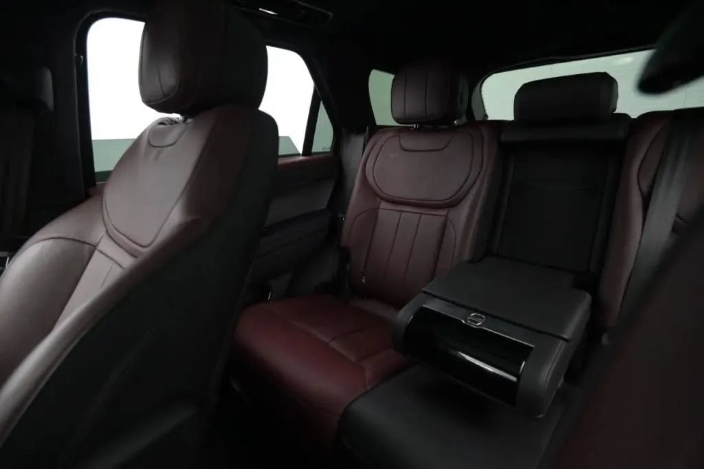 Used 2023 Land Rover Range Rover Sport SE Dynamic AWD/4WD image 39
