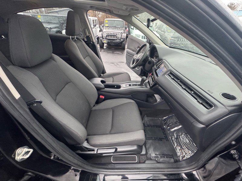 Used 2019 Honda HR-V EX image 16