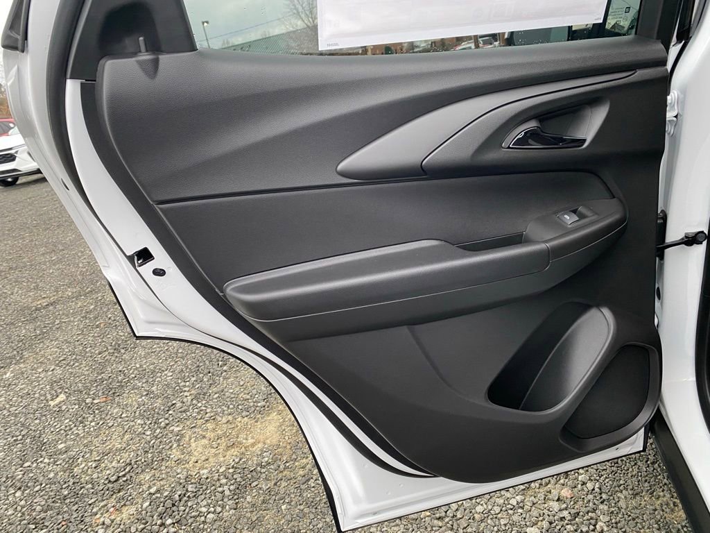 New 2026 Chevrolet TrailBlazer LT w/ LPO, Blackout Package FWD image 16
