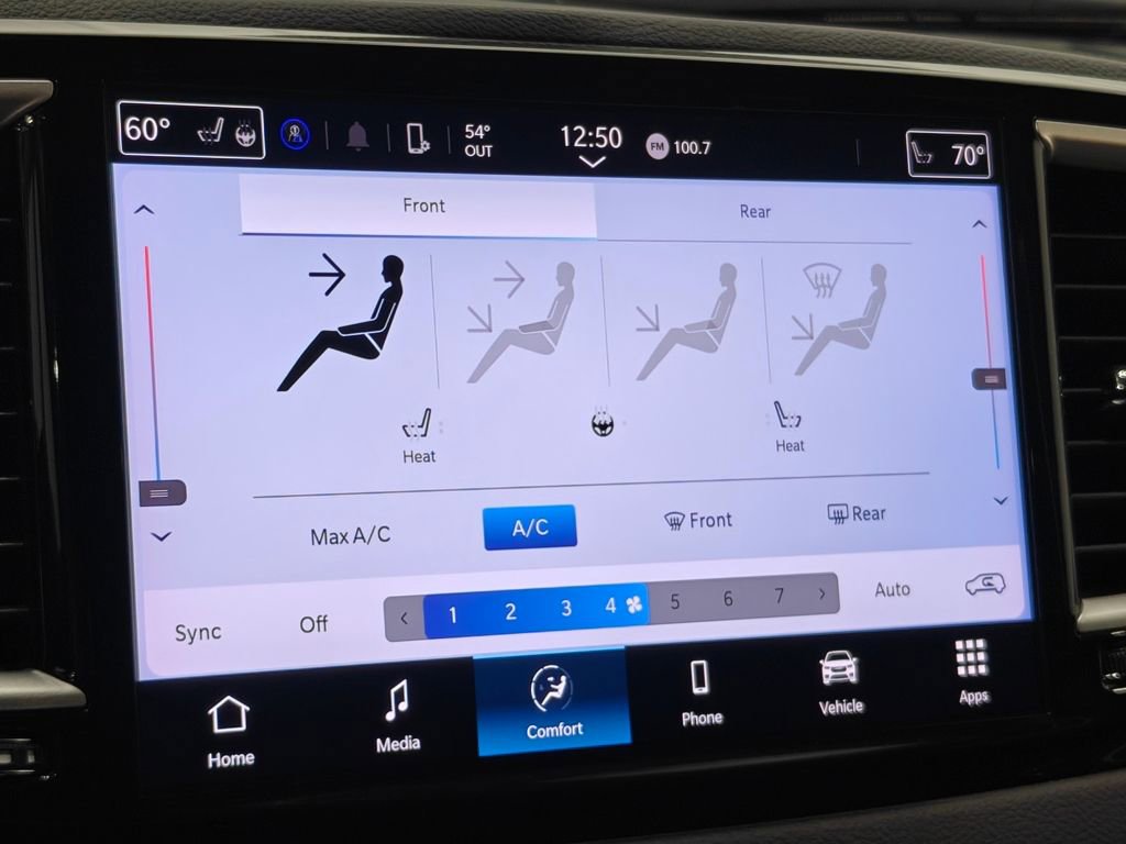 Used 2024 Chrysler Pacifica Touring-L image 37