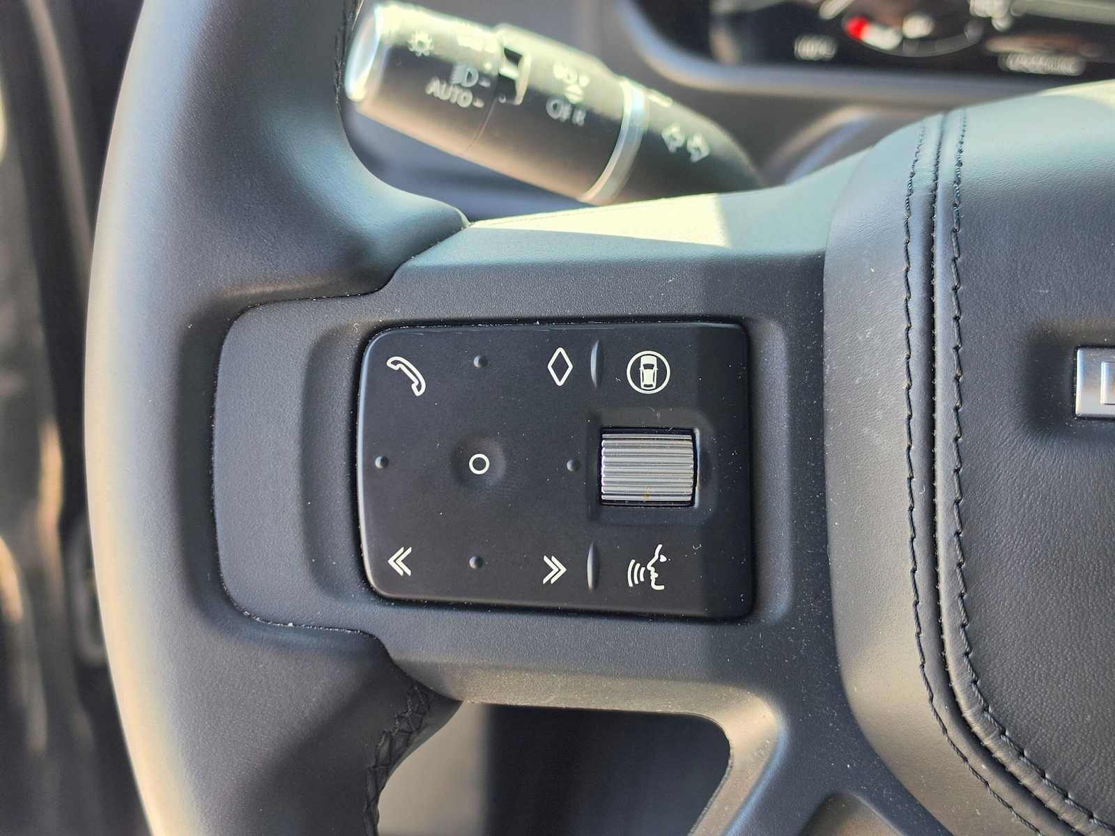 Used 2024 Land Rover Defender 130 X AWD/4WD image 34