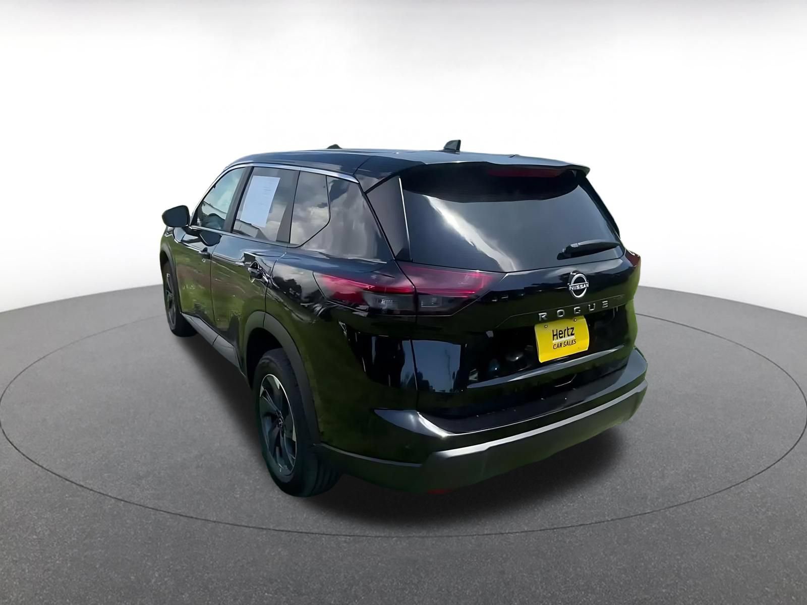 Used 2025 Nissan Rogue SV FWD image 10