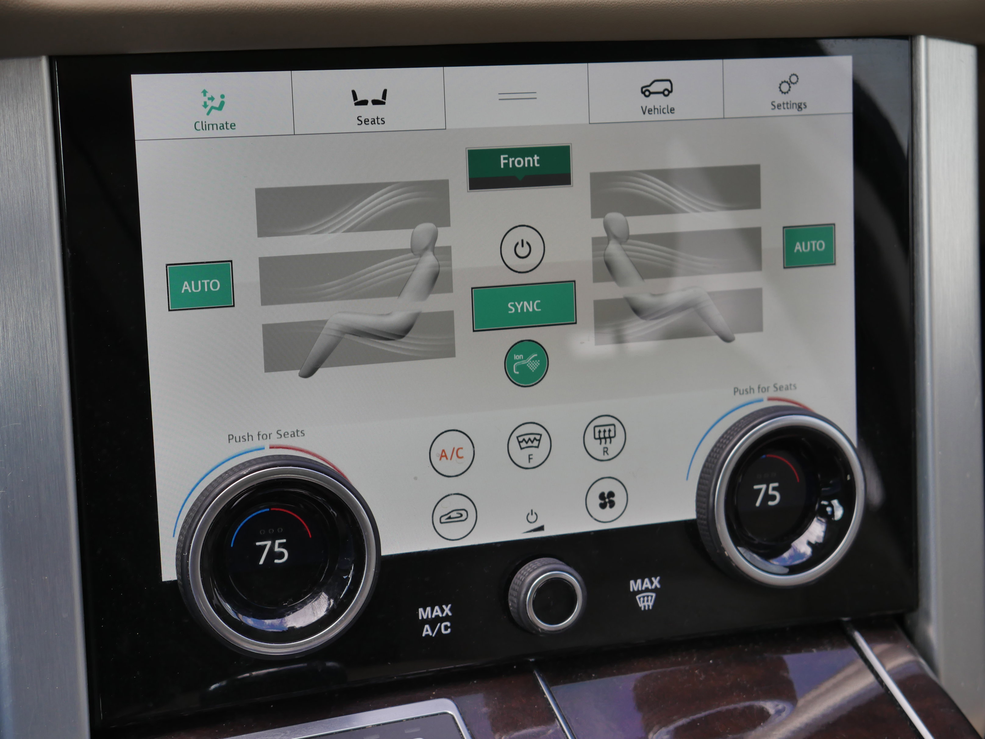 Used 2019 Land Rover Range Rover Supercharged image 16