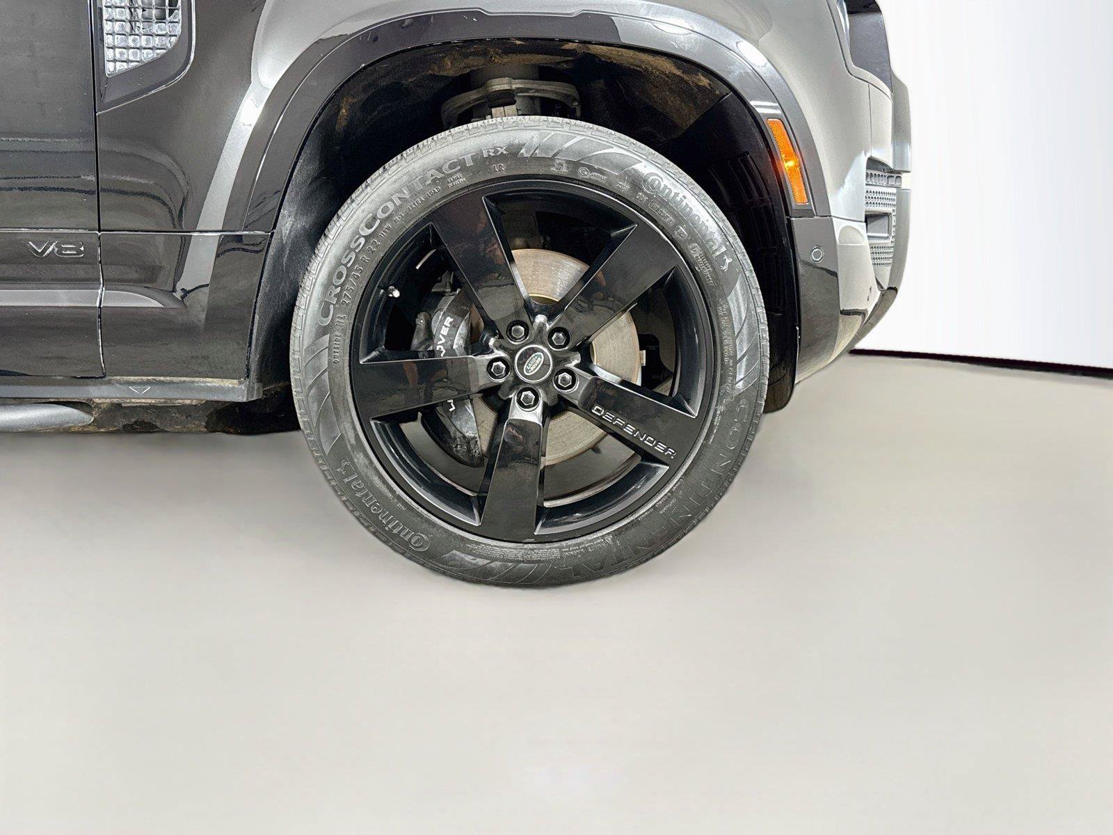 Used 2023 Land Rover Defender 110 V8 AWD/4WD image 40