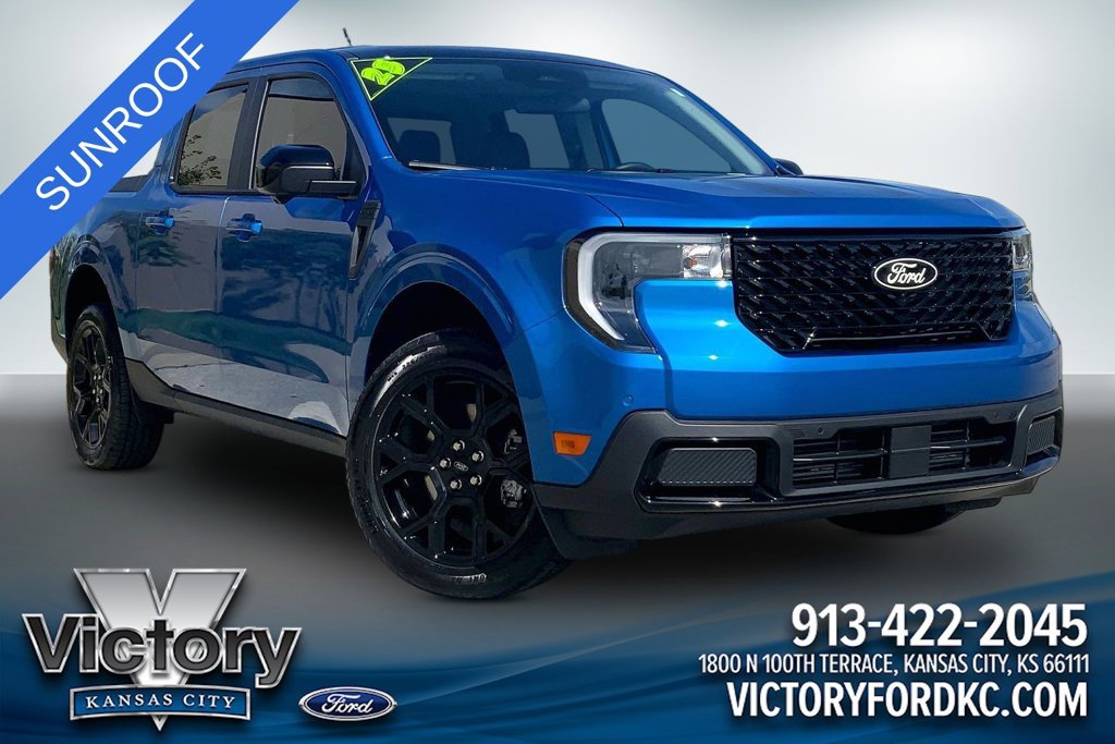 Used 2025 Ford Maverick Lariat w/ Black Appearance Package AWD/4WD image 1