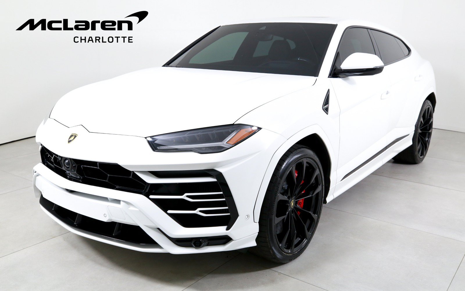 Used 2020 Lamborghini Urus AWD/4WD image 1