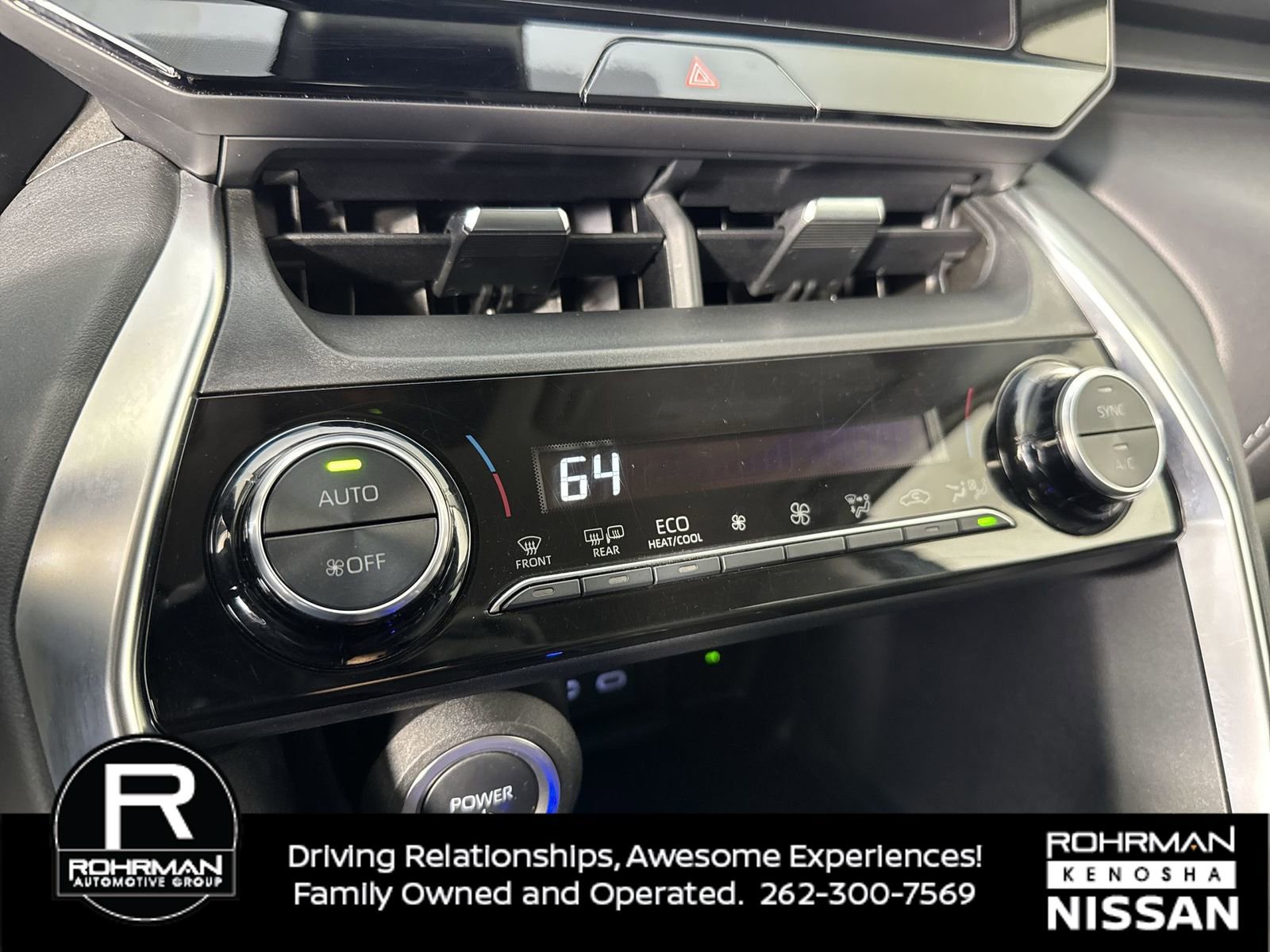 Used 2024 Toyota Venza LE image 9