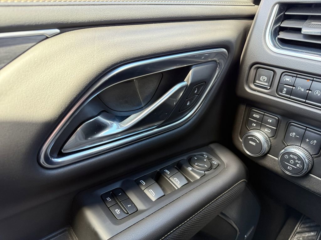 Used 2021 GMC Yukon XL SLT w/ Rear Media and Nav Package image 2