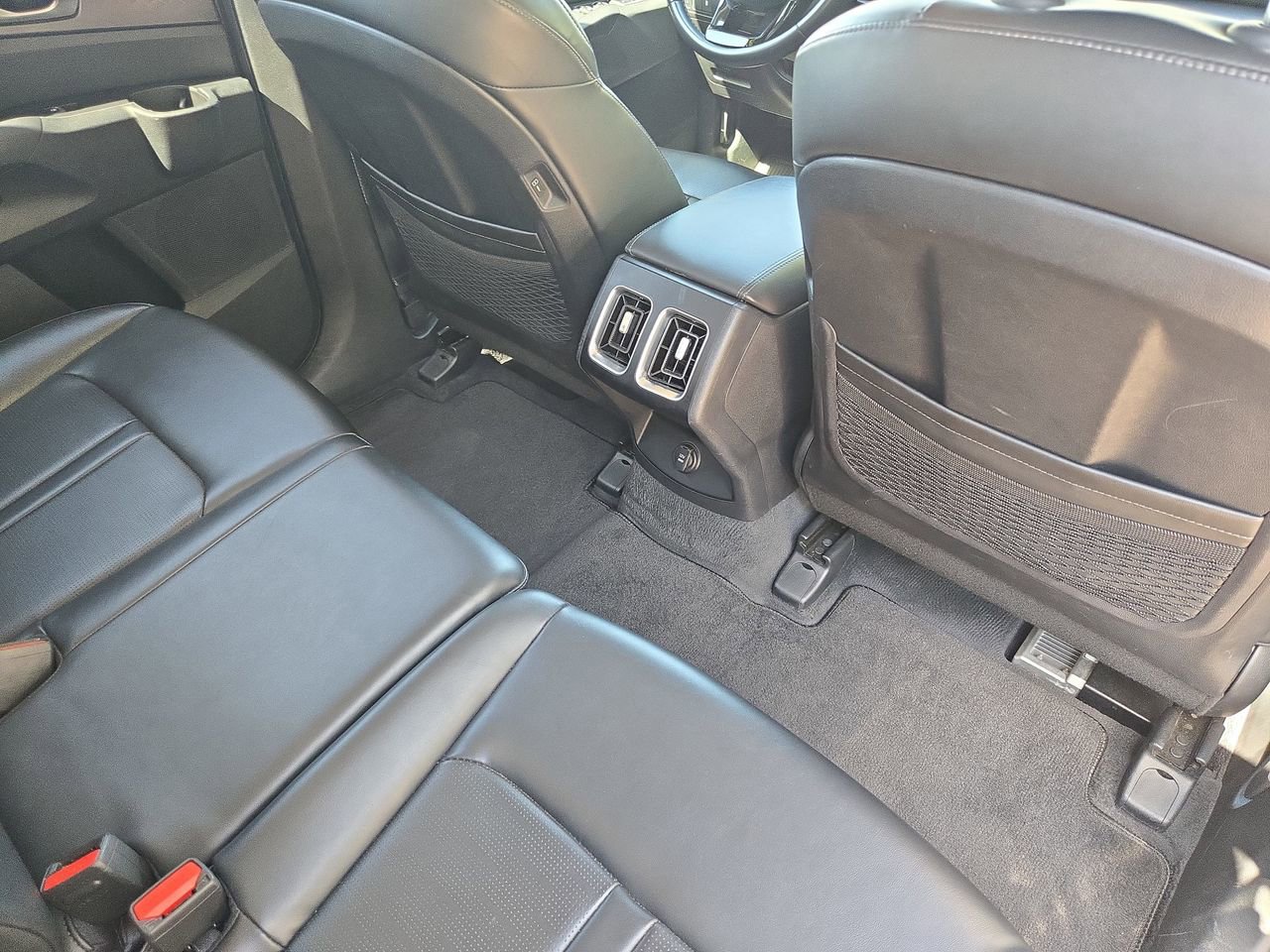 Used 2024 Kia Sorento S AWD/4WD image 11