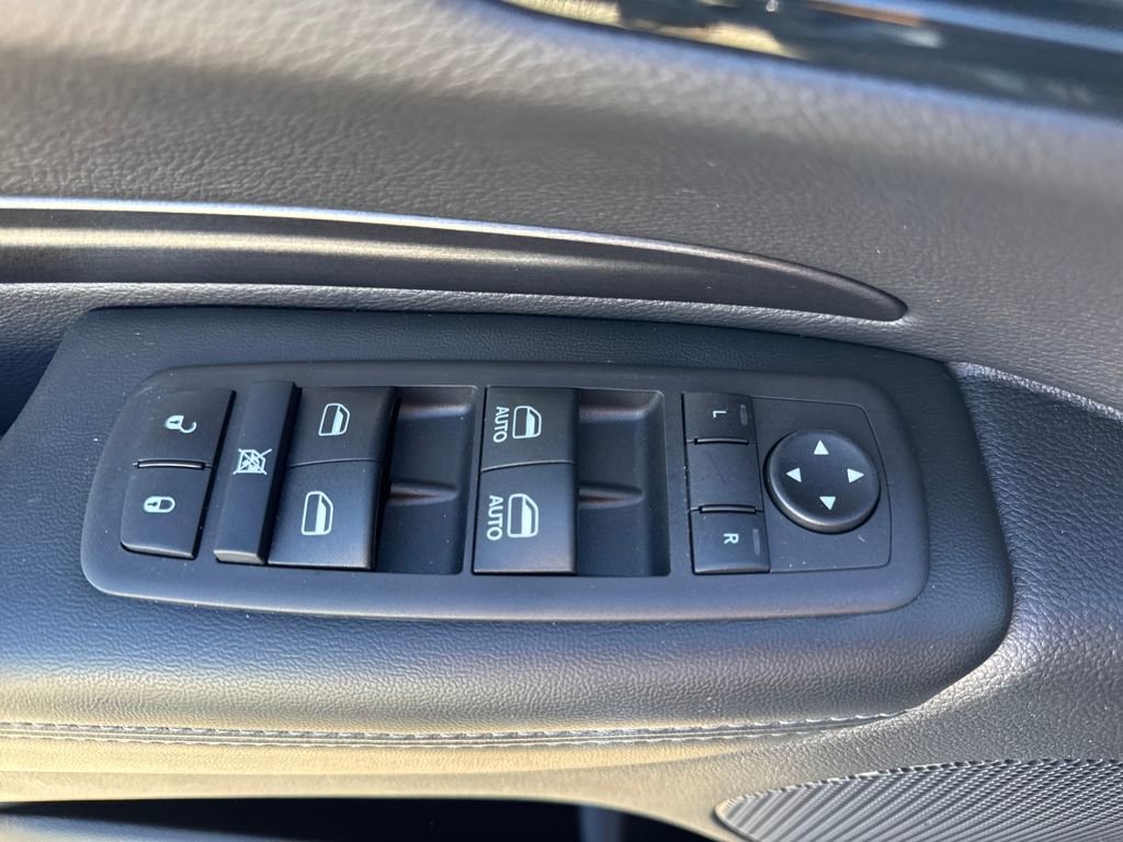 Used 2024 Dodge Durango SXT w/ SXT Blacktop Group image 21