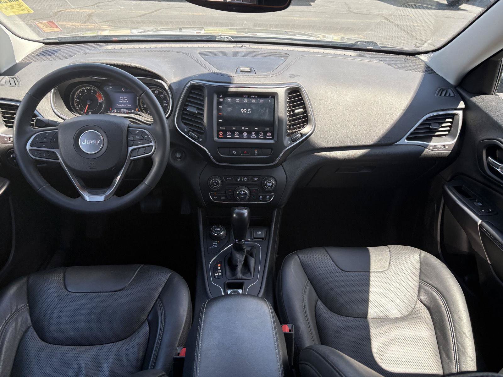 Used 2021 Jeep Cherokee Latitude Lux w/ Comfort/Convenience Group AWD/4WD image 13