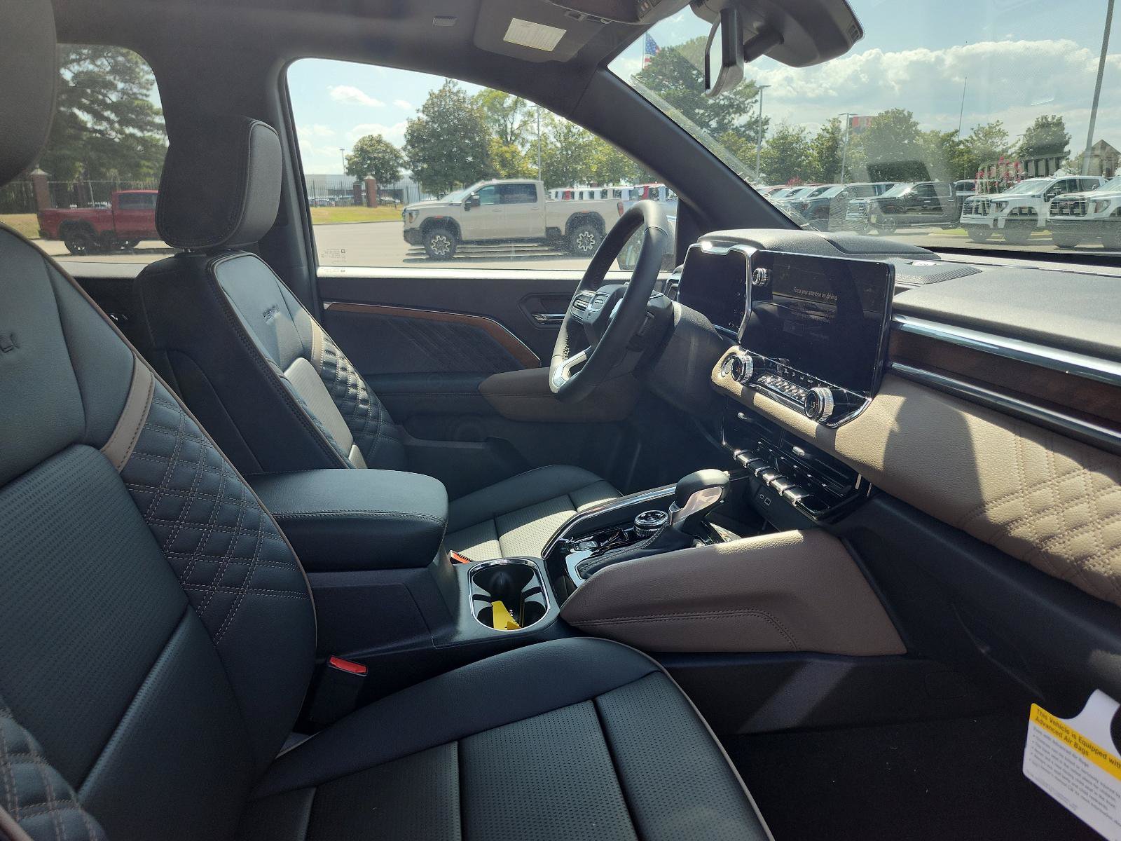 New 2026 GMC Canyon Denali AWD/4WD image 6