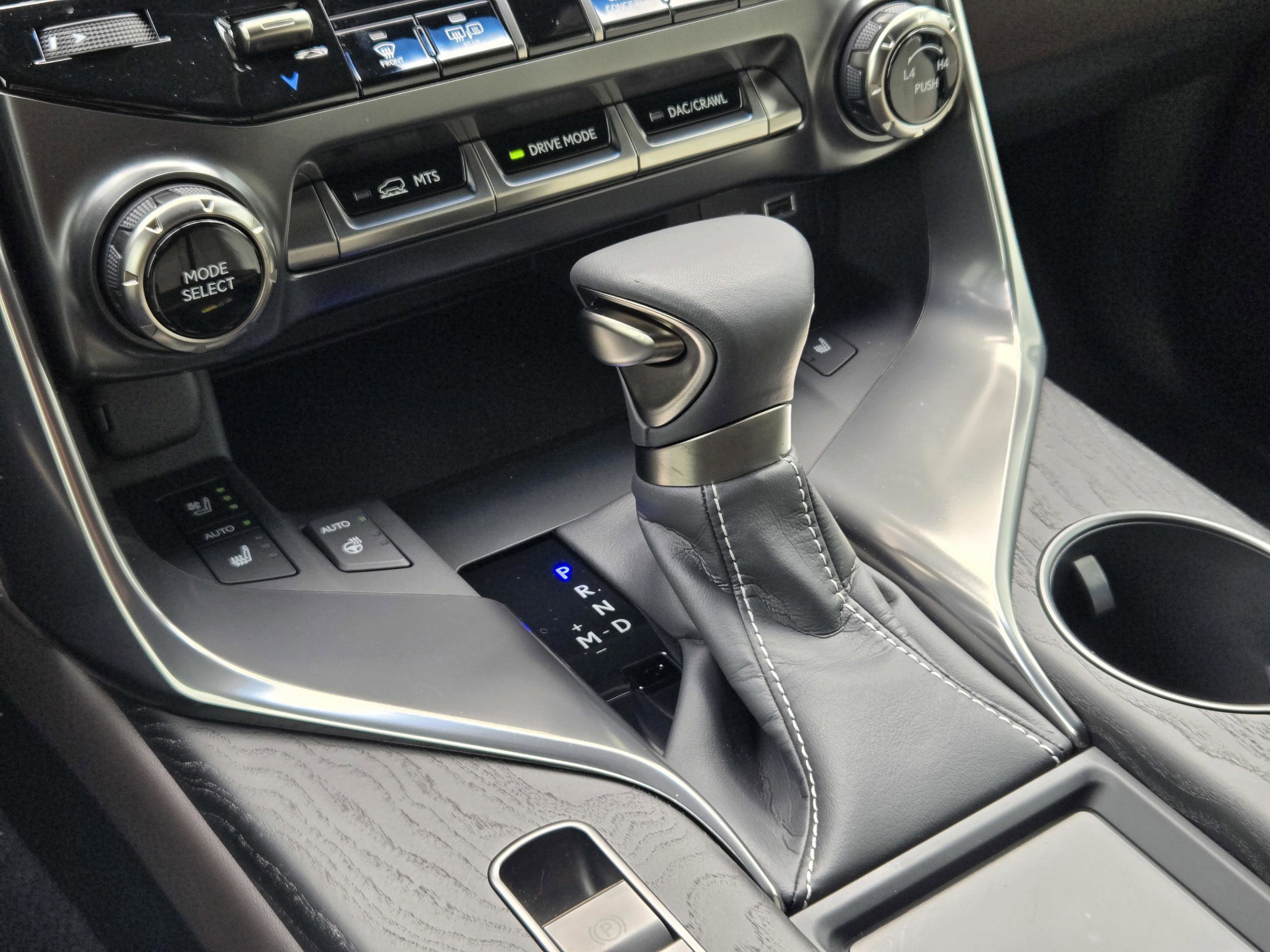 Used 2023 Lexus LX 600 4WD w/ Appearance Package image 18