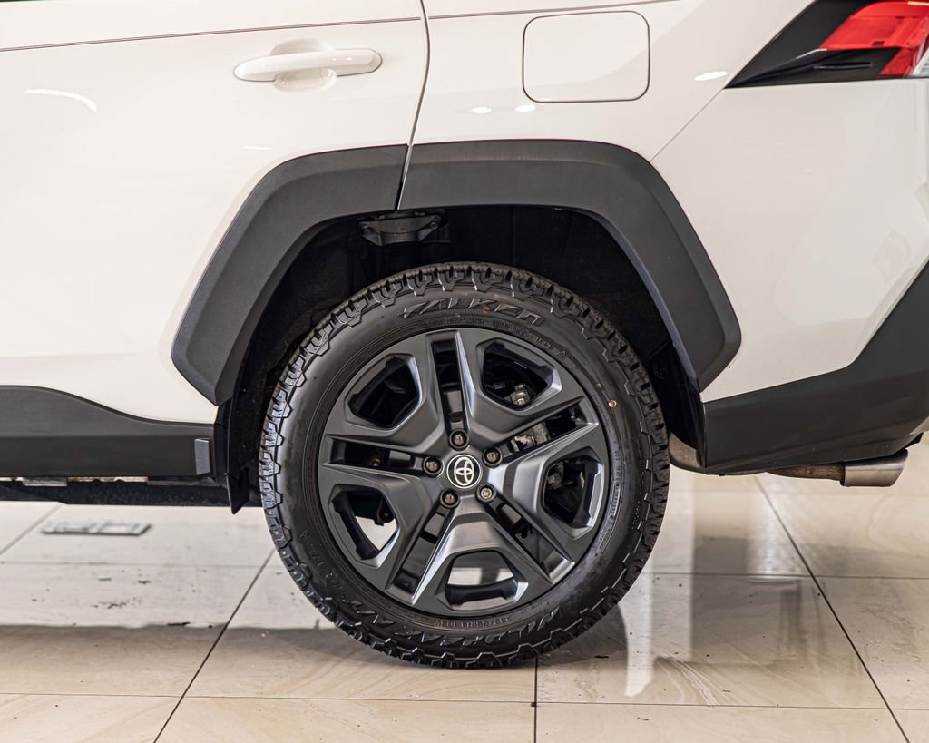 Used 2024 Toyota RAV4 Adventure image 7