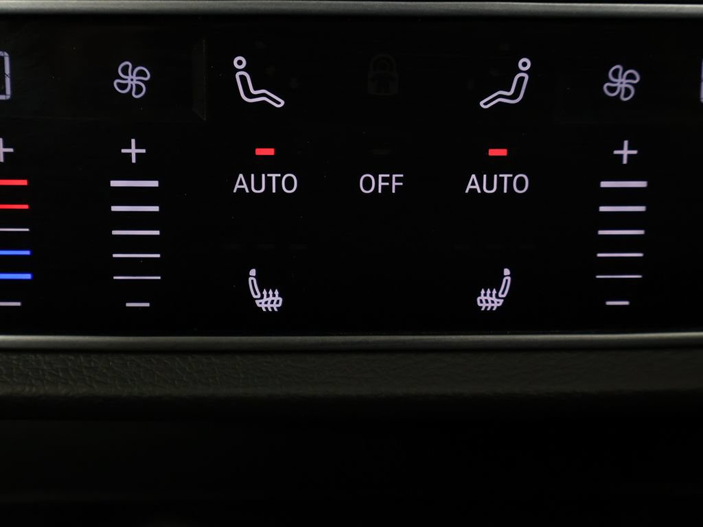Used 2024 Audi SQ8 Premium Plus AWD/4WD image 59