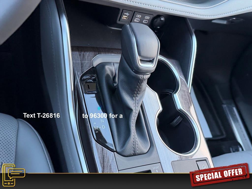 Used 2026 Toyota Highlander Limited image 16