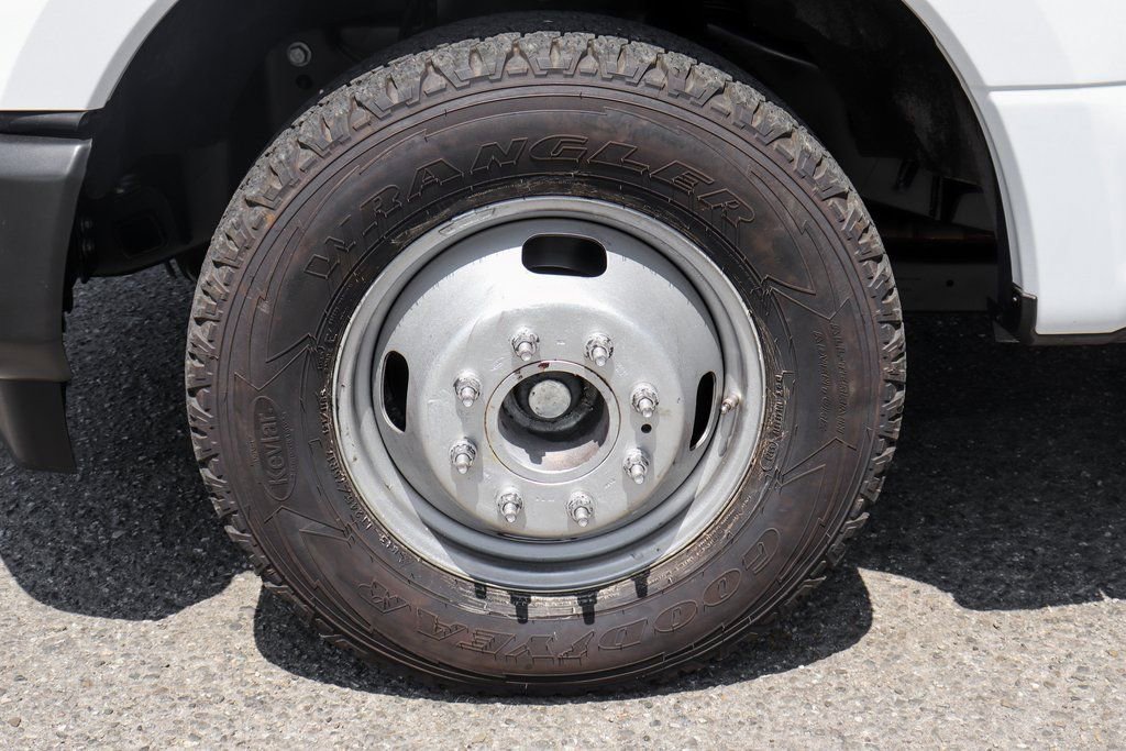 Used 2020 Ford F350 XL w/ Power Equipment Group image 29