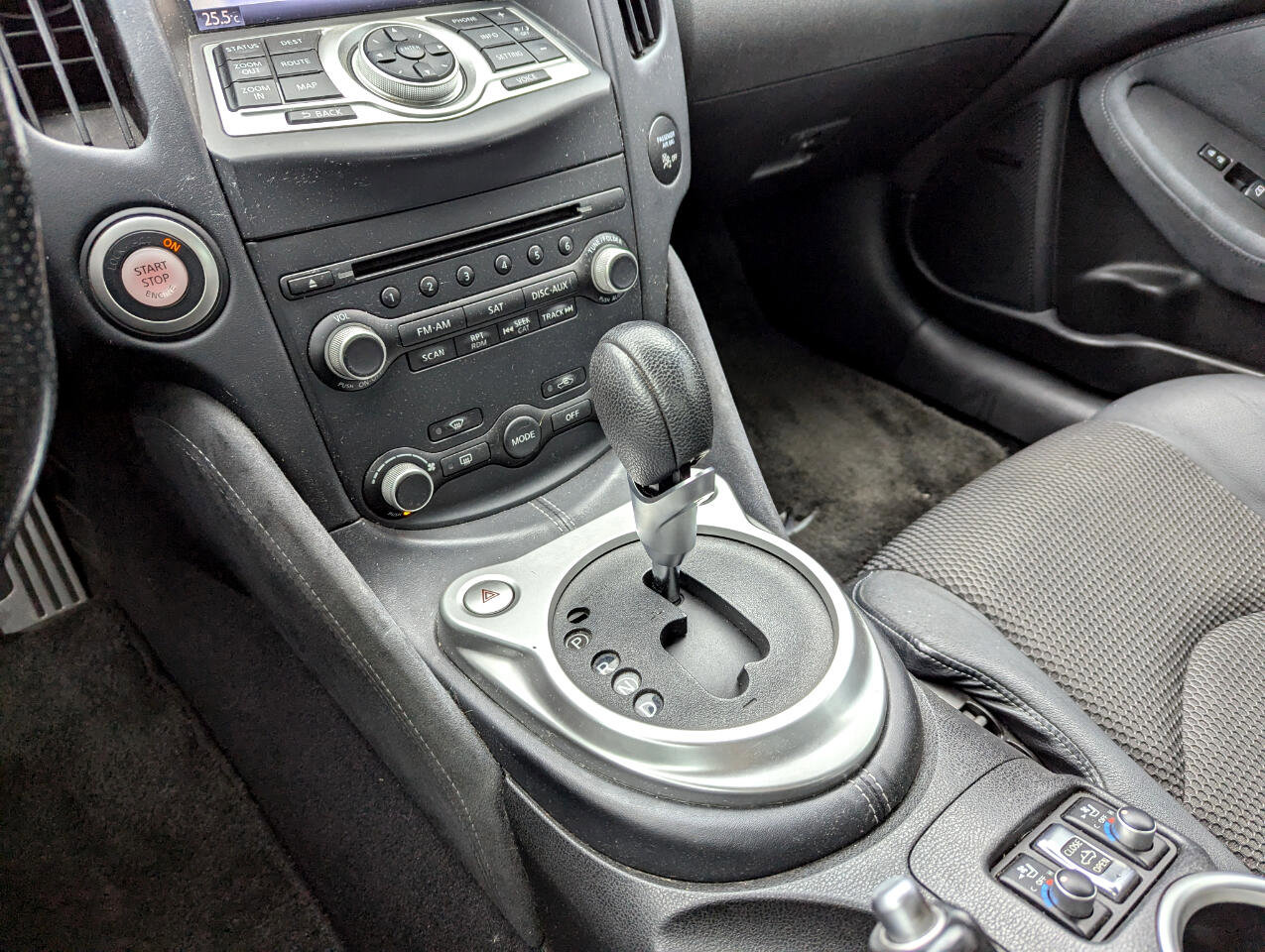 Used 2010 Nissan 370Z Touring w/ Sport Pkg image 19