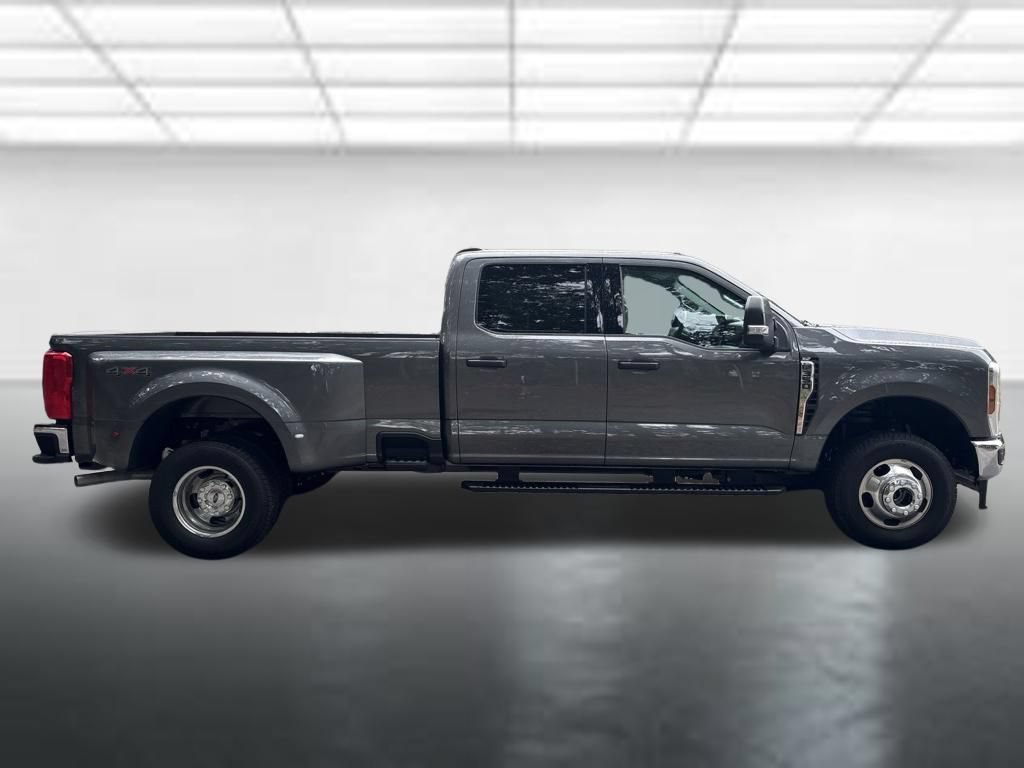 Certified 2026 Ford F350 XLT AWD/4WD image 7