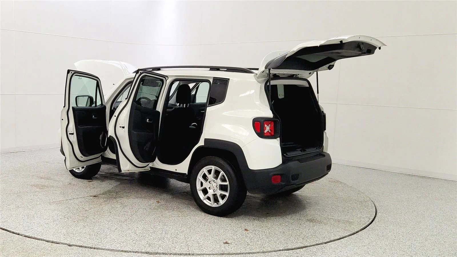 Used 2022 Jeep Renegade Latitude w/ Convenience Group image 11