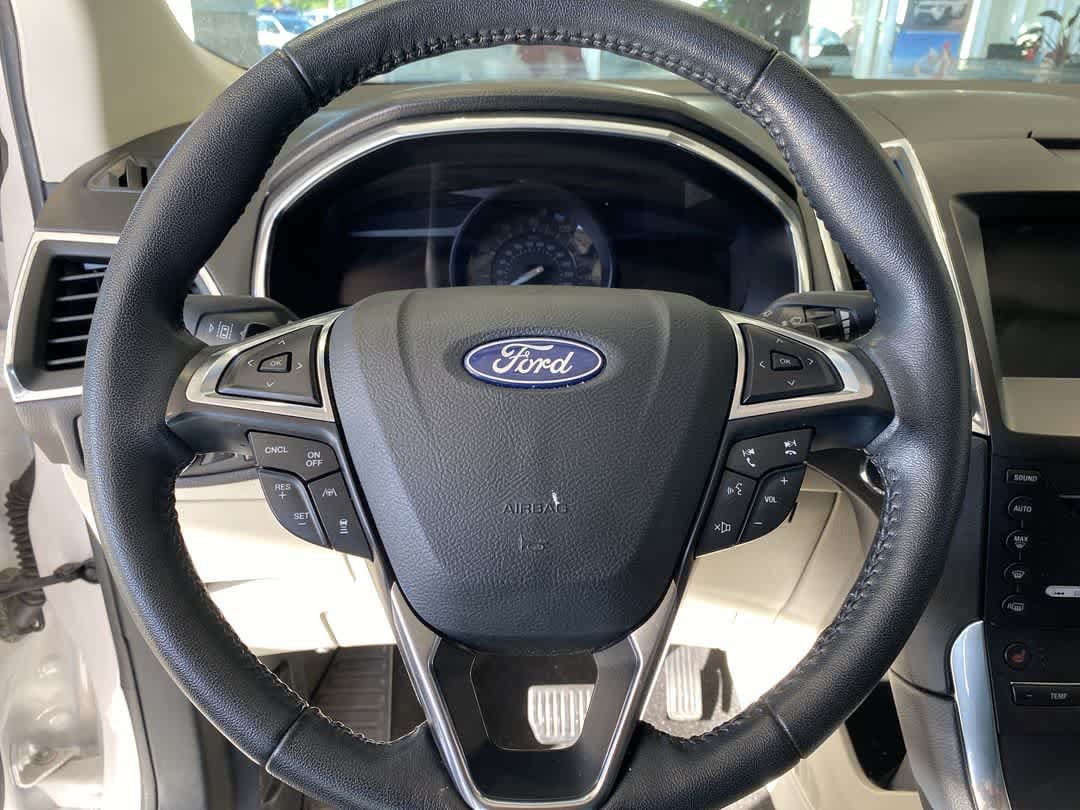 Used 2019 Ford Edge Titanium w/ Class II Trailer Tow Package AWD/4WD image 17