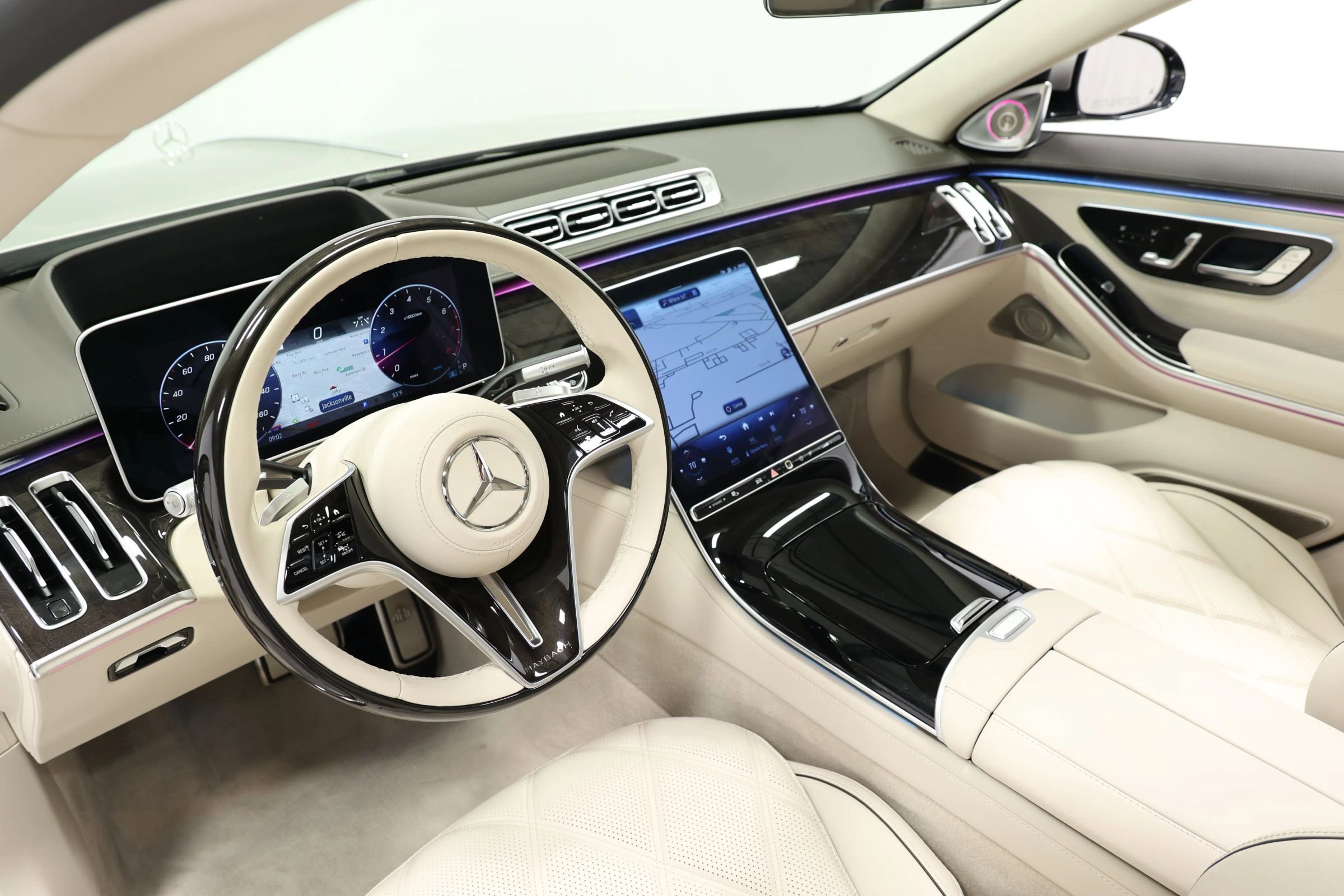 Used 2024 Mercedes-Benz Maybach S 580 4MATIC image 2