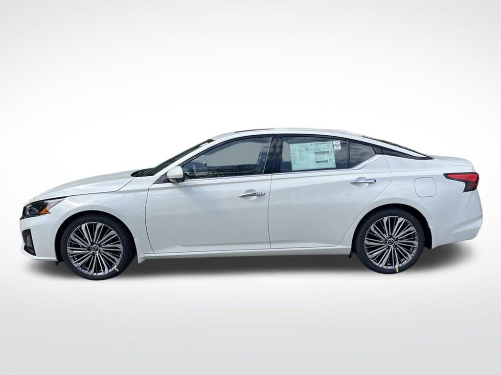 New 2025 Nissan Altima 2.5 SL FWD image 2